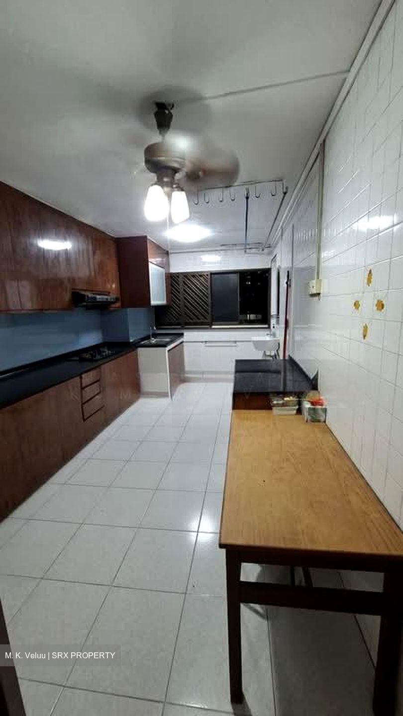 Blk 261 Jurong East Street 24 (Jurong East), HDB 3 Rooms #583992491